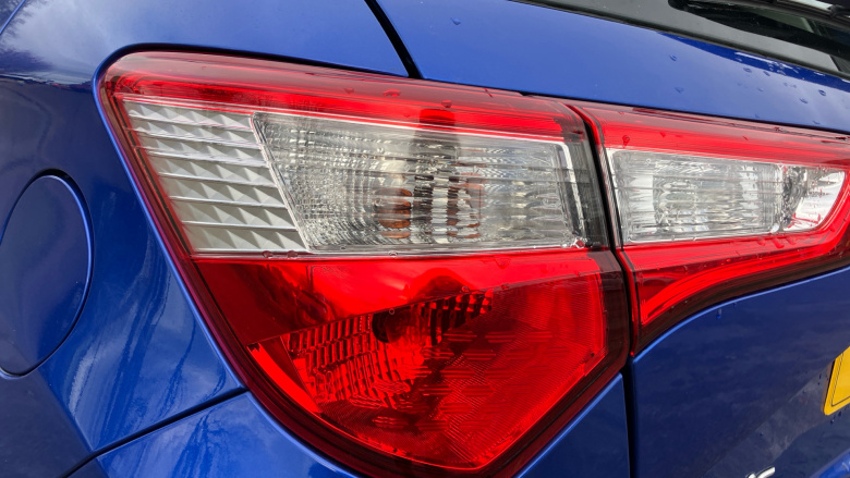 Toyota Yaris 1.5 VVT-i Icon Tech 5dr Petrol Hatchback